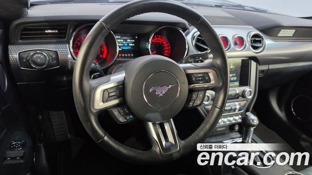 Ford Mustang Coupe 2015 — фото 13