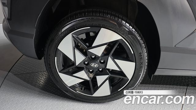 Hyundai Kona (SX2) Gasoline 2.0 2WD Inspiration 2023 — фото 5