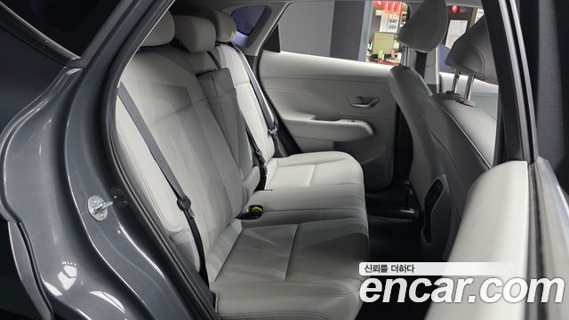 Hyundai Kona (SX2) Gasoline 2.0 2WD Inspiration 2023 — фото 12