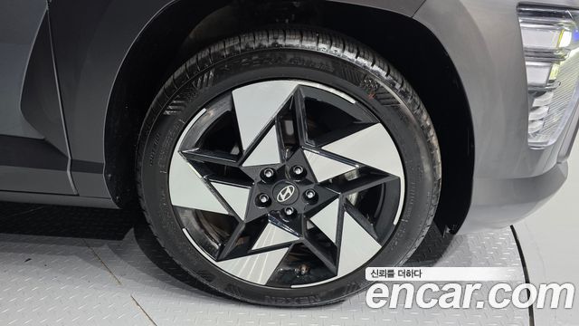 Hyundai Kona (SX2) Gasoline 2.0 2WD Inspiration 2023 — фото 21