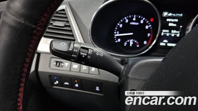 Hyundai Maxcruise Gas 3.3 4WD Exclusive Spicial 2018 — фото 17