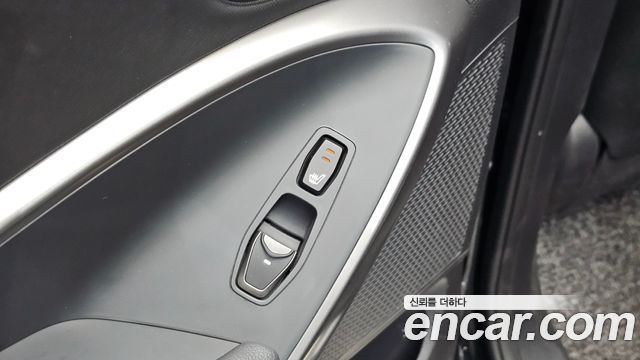 Hyundai Maxcruise Gas 3.3 4WD Exclusive Spicial 2018 — фото 29