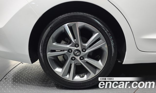 Hyundai Avante (AD) 1.6 GDI Value Plus 2018 — фото 5