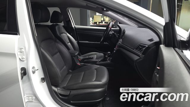 Hyundai Avante (AD) 1.6 GDI Value Plus 2018 — фото 11