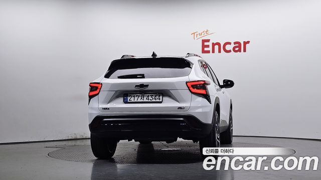 Chevrolet Trax Crossover 1.2 RS 2024 — фото 4