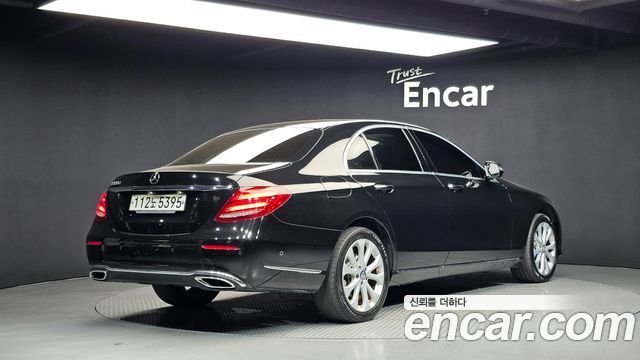 Mercedes-Benz E-Class (W213) E220d Exclusive 2017 — фото 2