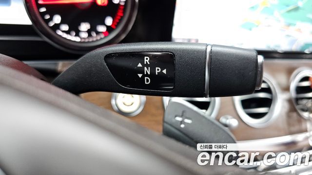 Mercedes-Benz E-Class (W213) E220d Exclusive 2017 — фото 9