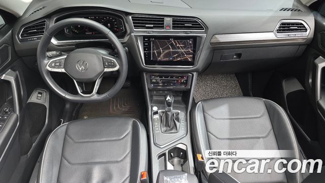Volkswagen Tiguan Allspace 2.0 TSI Prestige 2023 — фото 7