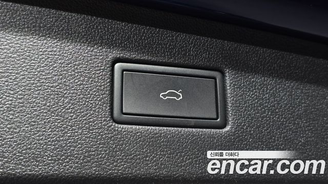 Volkswagen Tiguan Allspace 2.0 TSI Prestige 2023 — фото 19