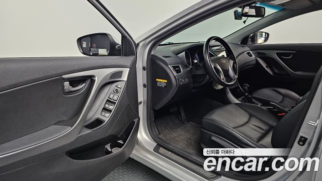 Hyundai Avante 1.6 GDi Smart Standard 2016 — фото 10