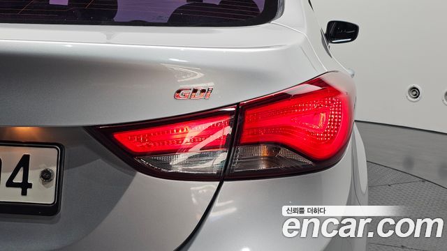 Hyundai Avante 1.6 GDi Smart Standard 2016 — фото 23