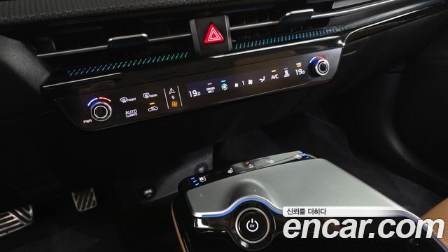 Kia EV6 Long Range Earth 2023 — фото 21