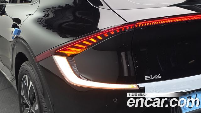 Kia EV6 Long Range Earth 2023 — фото 29