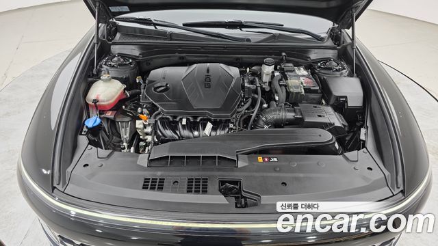 Hyundai Grandeur (GN7) 2,5 Gasoline 2WD Premium 2023 — фото 6