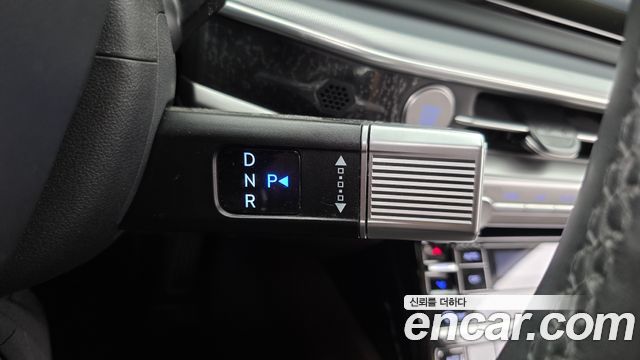 Hyundai Grandeur (GN7) 2,5 Gasoline 2WD Premium 2023 — фото 9