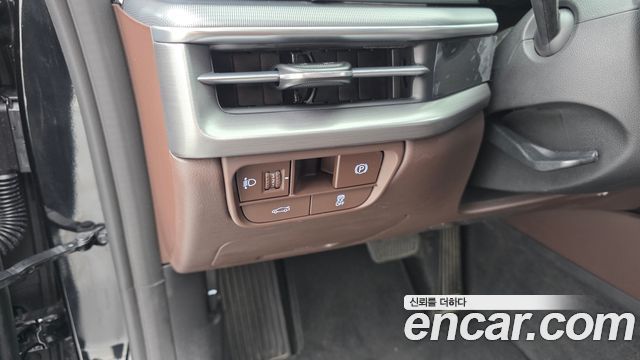 Hyundai Grandeur (GN7) 2,5 Gasoline 2WD Premium 2023 — фото 17