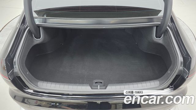 Hyundai Grandeur (GN7) 2,5 Gasoline 2WD Premium 2023 — фото 20