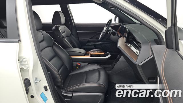 KG Mobility (SsangYong) Torres EVX E5 2024 — фото 15