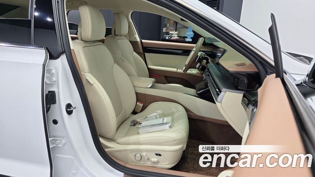 Hyundai Grandeur (GN7) 2,5 Gasoline 2WD Calligraphy 2023 — фото 11