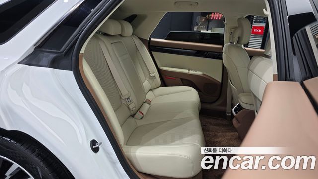 Hyundai Grandeur (GN7) 2,5 Gasoline 2WD Calligraphy 2023 — фото 12