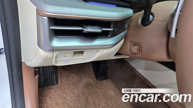 Hyundai Grandeur (GN7) 2,5 Gasoline 2WD Calligraphy 2023 — фото 31