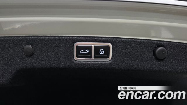 Hyundai Grandeur (GN7) 2,5 Gasoline 2WD Calligraphy 2023 — фото 33