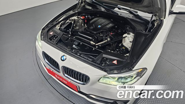BMW 5 Series (F10) 520d xDrive Luxury Plus 2015 — фото 6