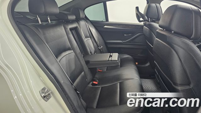 BMW 5 Series (F10) 520d xDrive Luxury Plus 2015 — фото 12