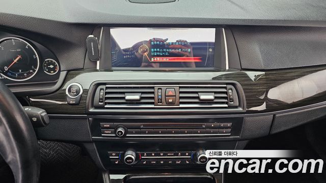 BMW 5 Series (F10) 520d xDrive Luxury Plus 2015 — фото 14