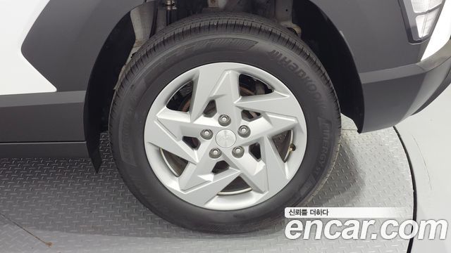 Hyundai Kona (SX2) Gasoline 1.6 Turbo 2WD Modern 2023 — фото 21