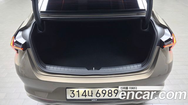 Kia K8 Hybrid Signature 2026 — фото 17