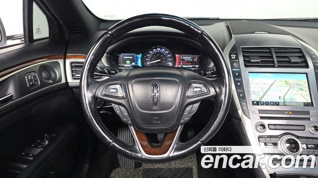 Lincoln MKZ Hybrid 2nd 2018 — фото 13