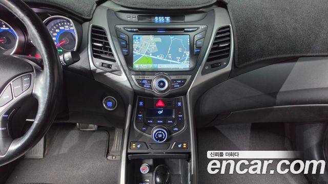 Hyundai Avante 1.6 GDi Modern Standard 2015 — фото 15