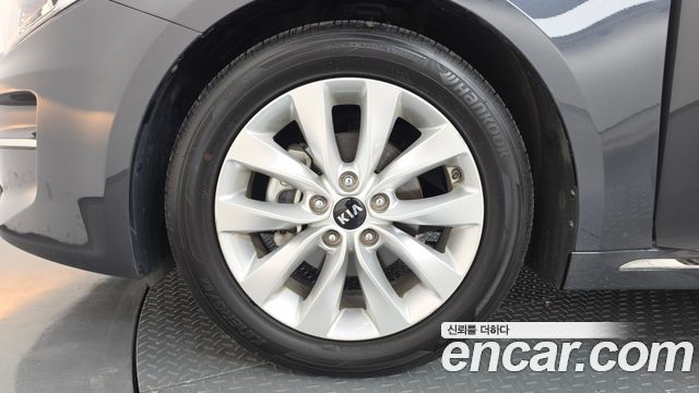 Kia K5 (II) 2.0 MX Prestige 2018 — фото 5
