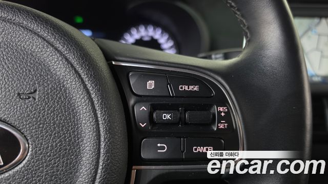 Kia K5 (II) 2.0 MX Prestige 2018 — фото 16