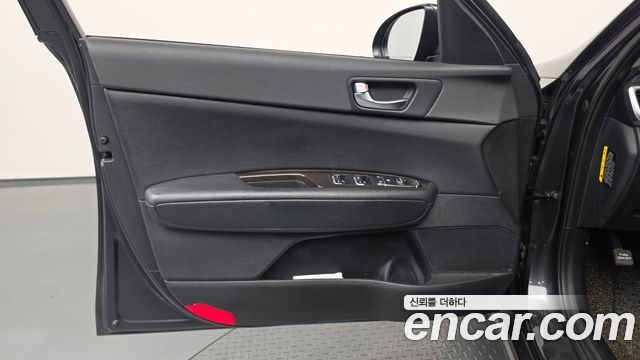 Kia K5 (II) 2.0 MX Prestige 2018 — фото 24