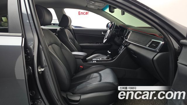Kia K5 (II) 2.0 MX Prestige 2018 — фото 26