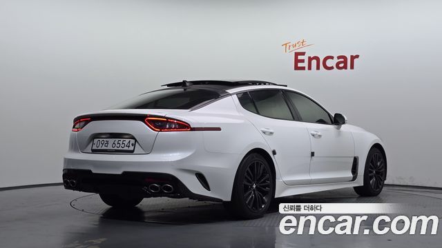 Kia Stinger 2.0 Turbo AWD Platinum 2018 — фото 2