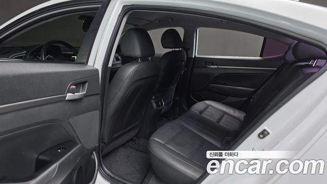 Hyundai Avante (AD) 1.6 GDI Smart 2017 — фото 17