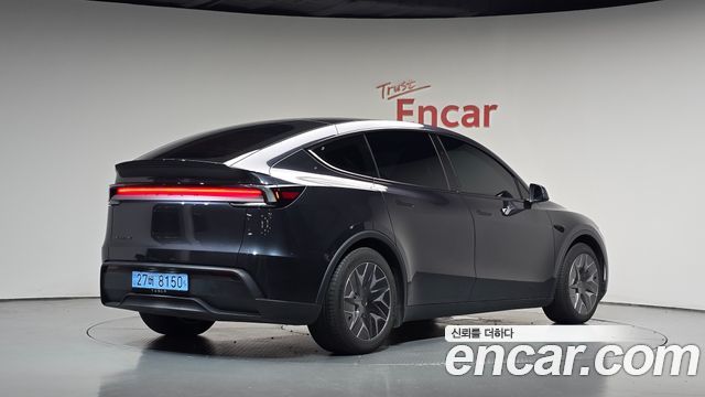 Tesla Model Y L Long Range AWD 2026 — фото 2