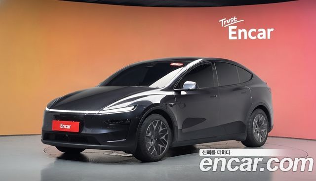 Tesla Model Y L Long Range AWD