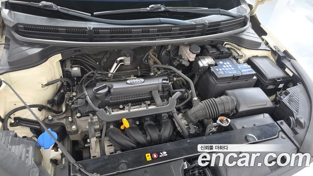 Kia Stonic 1.4 Trendy 2018 — фото 6
