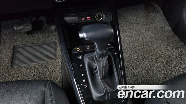 Kia Stonic 1.4 Trendy 2018 — фото 9