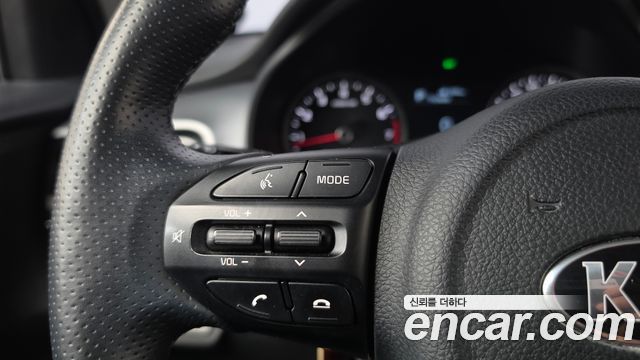 Kia Stonic 1.4 Trendy 2018 — фото 17