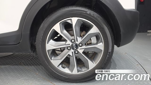 Kia Stonic 1.4 Trendy 2018 — фото 21