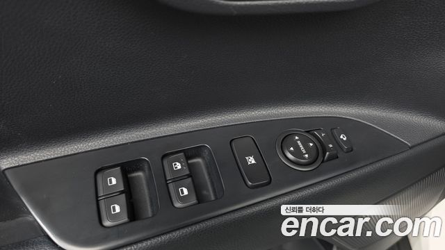 Kia Stonic 1.4 Trendy 2018 — фото 29