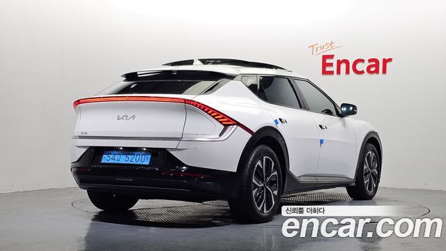 Kia EV6 Long Range 4WD Air 2023 — фото 2