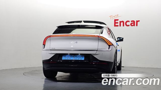 Kia EV6 Long Range 4WD Air 2023 — фото 4