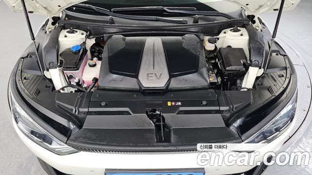 Kia EV6 Long Range 4WD Air 2023 — фото 6