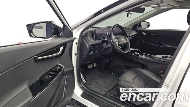Kia EV6 Long Range 4WD Air 2023 — фото 10